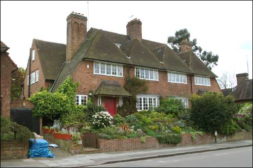 14 Wellgarth Road